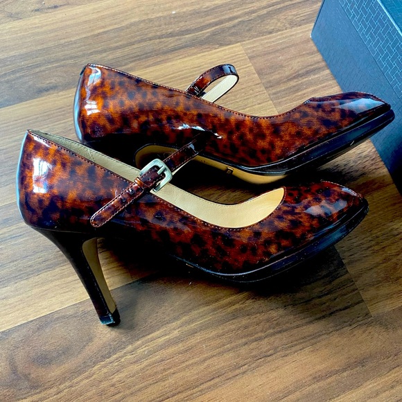 Cole Haan tortoise patent leather heels with box, size 7.5 - Picture 2 of 6